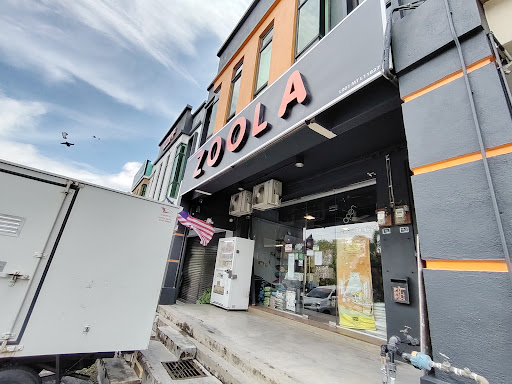 ZOOLA Your Cat Deserves The Best