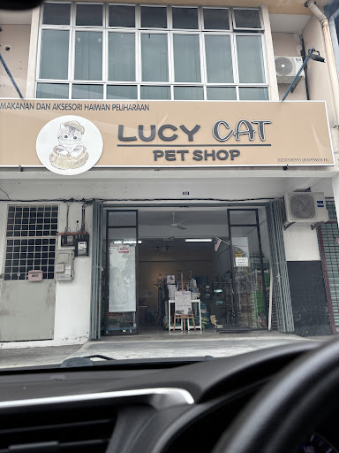 Lucy Cat Pet Shop